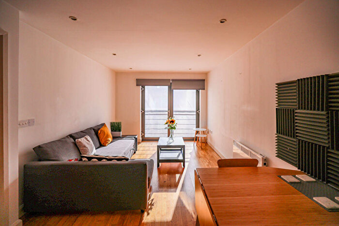 1 Bedroom Apartment To Rent In King Square Avenue, Bristol, BS2