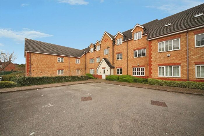 1 Bedroom Flat For Sale In The Wickets, Luton, LU2