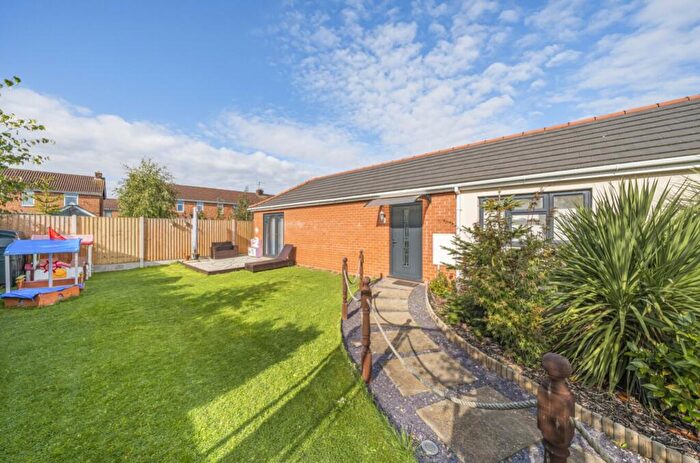 2 Bedroom Semi-Detached Bungalow For Sale In Robin Hoods Walk, PE21
