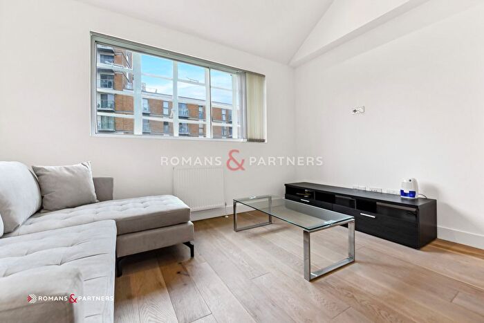 1 Bedroom Flat To Rent In Sail Loft Court, Limehouse, E14