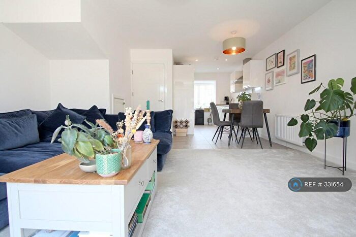 3 Bedroom Semi-Detached House To Rent In Woodlands Place, Shirley, Solihull, B90