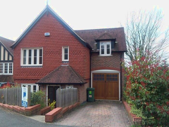 3 Bedroom Detached House To Rent In Amherst Place, Sevenoaks TN13