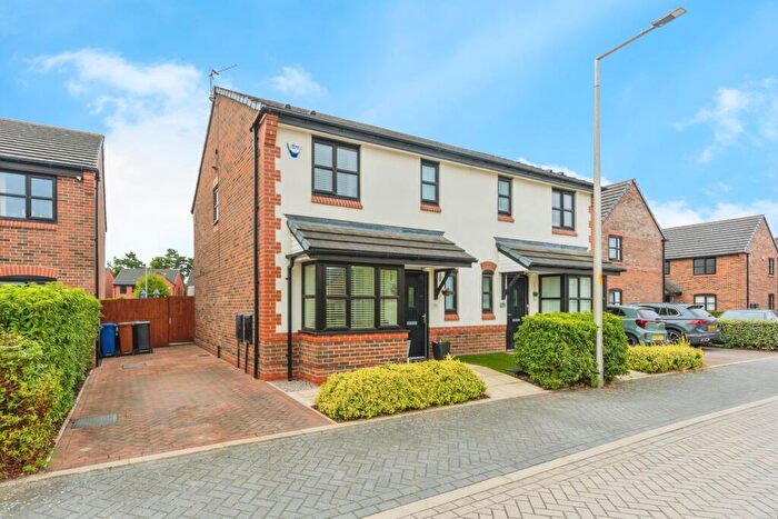 3 Bedroom Semi-Detached House For Sale In Hawthorn Avenue, Hazel Grove, Stockport, Greater Manchester, SK7