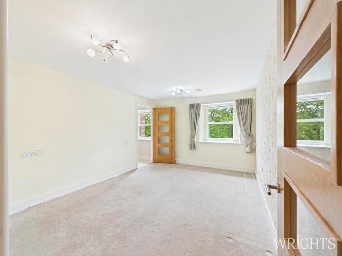 1 Bedroom Retirement Property For Sale In College Way, Welwyn Garden City, AL8