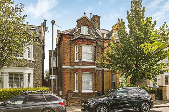 2 Bedroom Flat To Rent In Santos Road, Putney, SW18