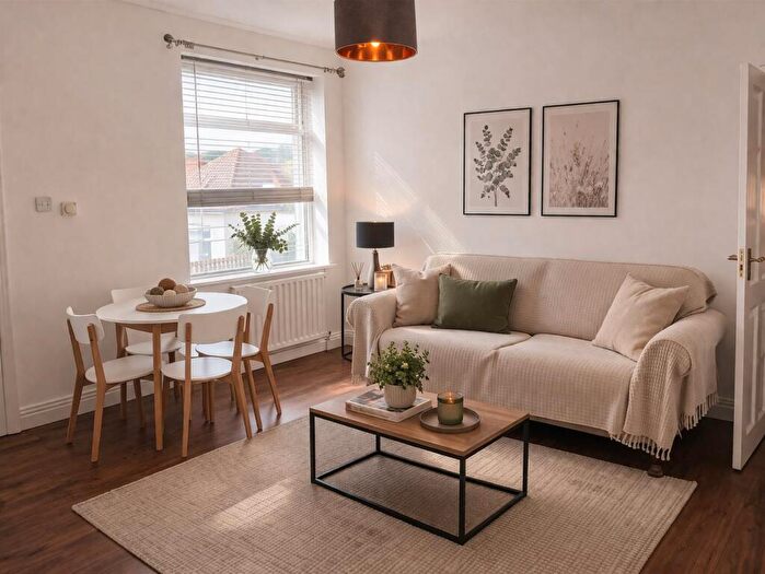 2 Bedroom Flat To Rent In Danby Gardens, Heaton, Newcastle Upon Tyne, NE6