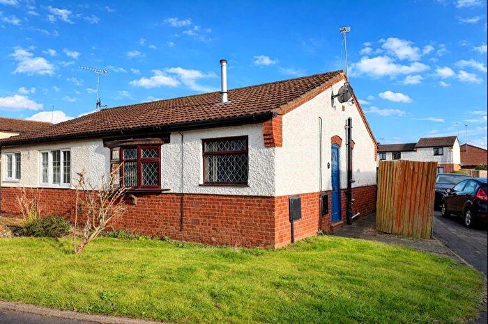 2 Bedroom Semi-Detached Bungalow For Sale In Lincoln Way, Daventry, NN11