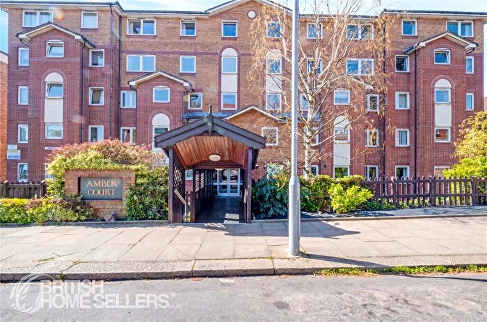 2 Bedroom Apartment For Sale In Holland Road, Hove, East Sussex, BN3
