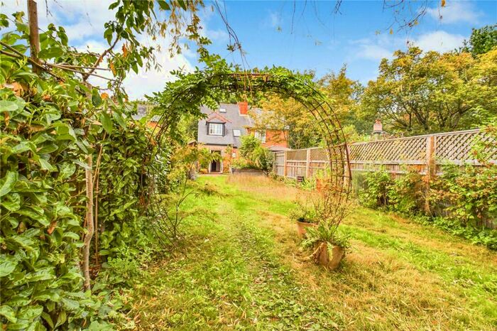 4 Bedroom Semi-Detached House For Sale In St Catherines Hill, Mortimer, Reading, Berkshire, RG7