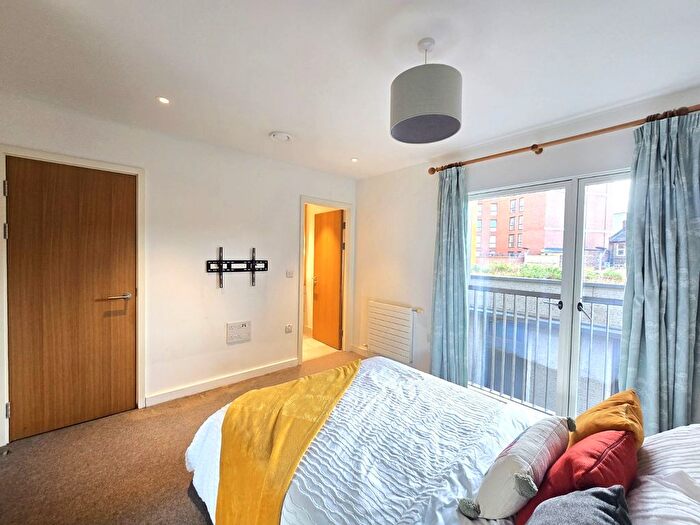 3 Bedroom Flat To Rent In Maud Street, Canning Town, London, E16