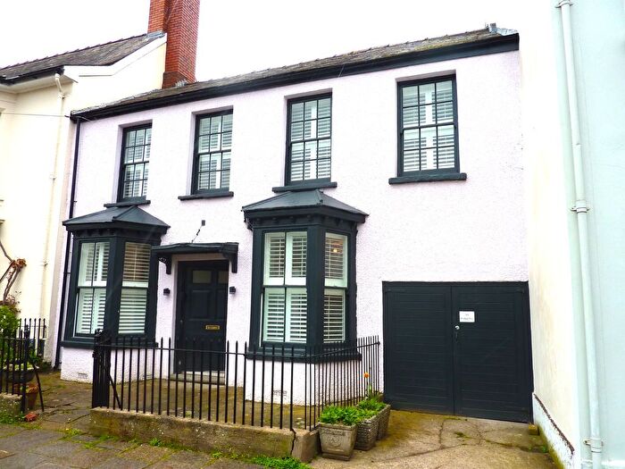 3 Bedroom Terraced House To Rent In New Market Street, Usk, NP15