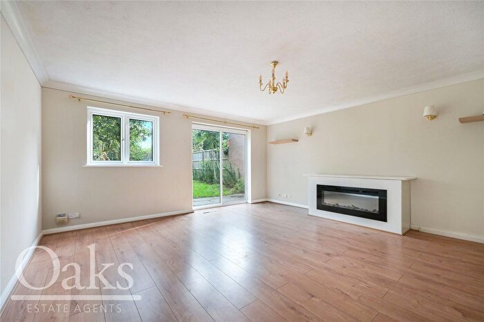 3 Bedroom Semi-Detached House To Rent In Littlebrook Close, Shirley, CR0