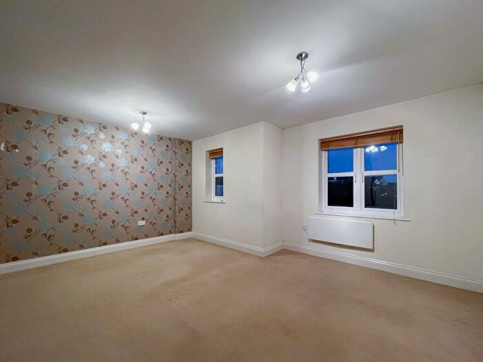 2 Bedroom Apartment To Rent In Estella Close, Swindon, Wiltshire, SN25