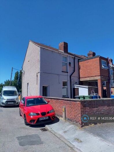 2 Bedroom End Of Terrace House To Rent In Park Street, Chesterfield, S40