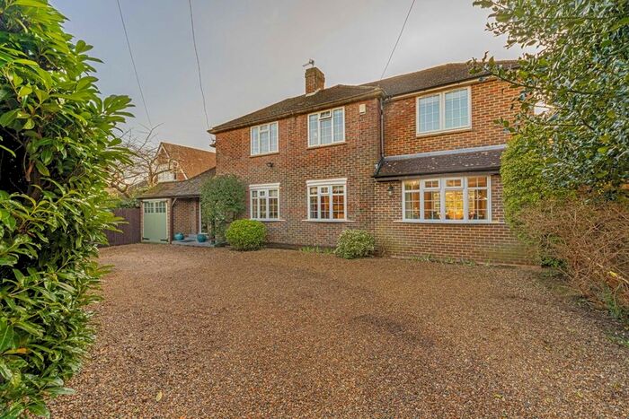 5 Bedroom Detached House To Rent In Manor Lane, Sunbury-On-Thames, TW16