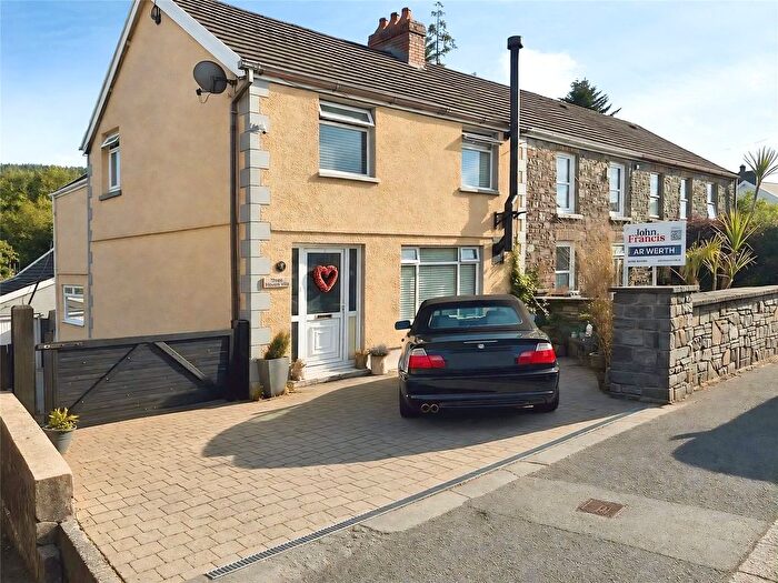 4 Bedroom End Of Terrace House For Sale In Heol Tawe, Abercrave, Swansea, Powys, SA9