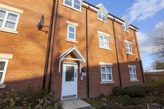 2 Bedroom Flat To Rent In Escelie Way, Birmingham, B29