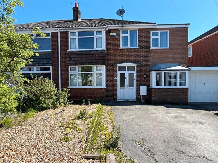 4 Bedroom Semi Detached House For Sale In Dene Brow, Haughton Green, Denton, Manchester, M34