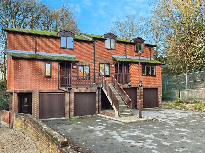 2 Bedroom Flat To Rent In Station Road, Amersham, HP7