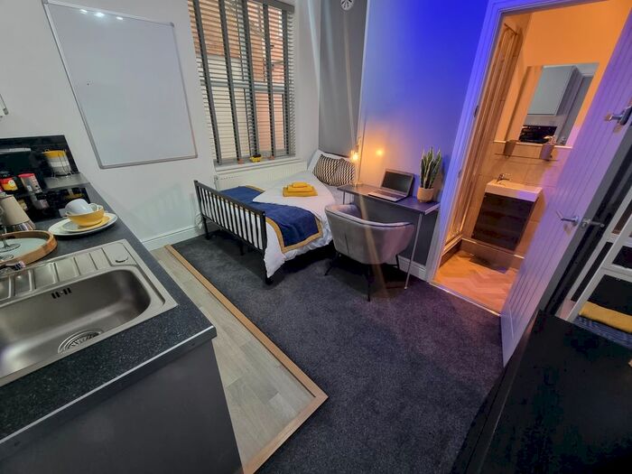 Studio To Rent In Carholme Road, Lincoln, LN1