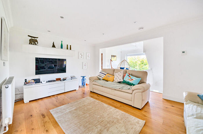 5 Bedroom Detached House For Sale In Grove Road, Godalming, Surrey, GU7
