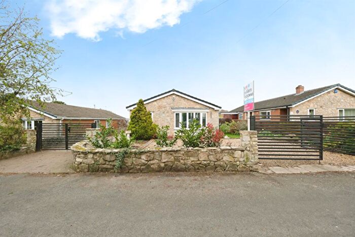 3 Bedroom Detached Bungalow For Sale In School Walk, Old Edlington, Doncaster, DN12