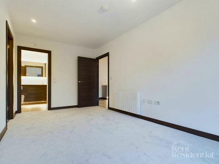 2 Bedroom Apartment To Rent In Eleanore House, Mill Wood, Maidstone, ME14
