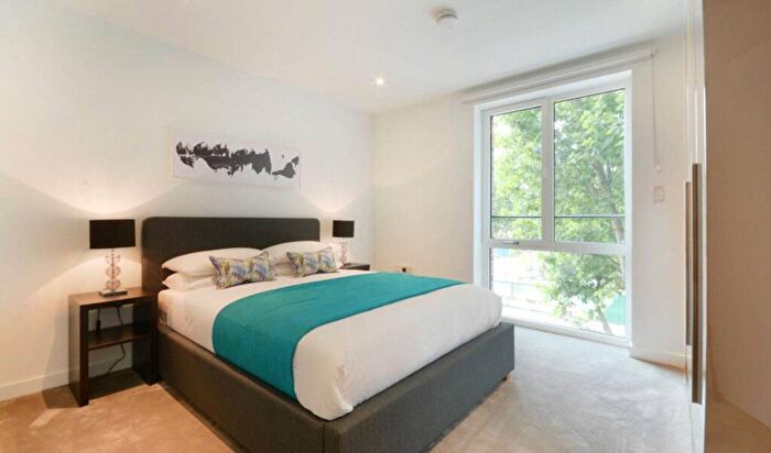 1 Bedroom Flat To Rent In Heygate Street, Elephant And Castle, SE17