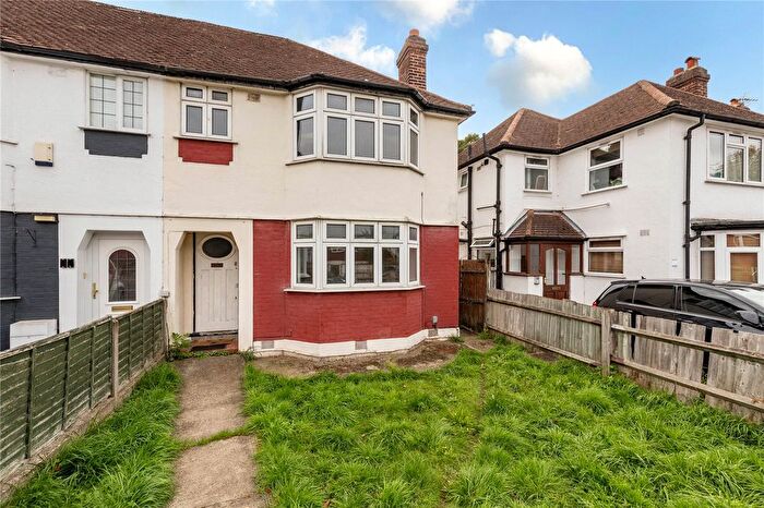 3 Bedroom Semi-Detached House For Sale In Winlaton Road, Bromley, BR1