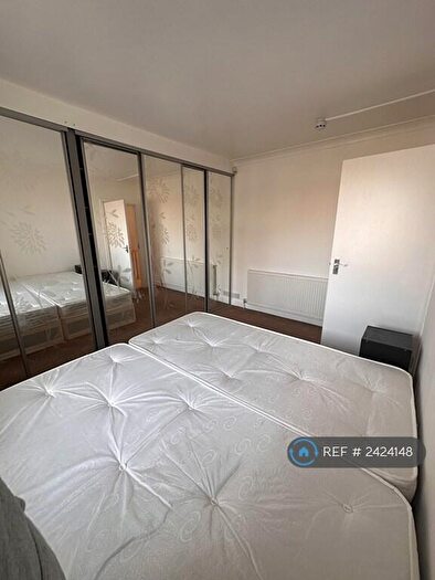 4 Bedroom Terraced House To Rent In Burlington Gardens, Romford, RM6