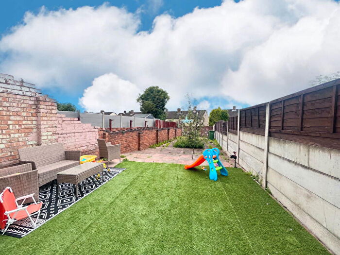 2 Bedroom Semi-Detached House For Sale In Crabourne Road, Dudley Wood, Netherton, Dudley., DY2