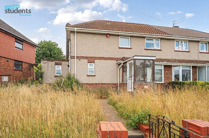 5 Bedroom Semi-Detached House To Rent In Plymouth Avenue, Brighton, East Sussex, BN2