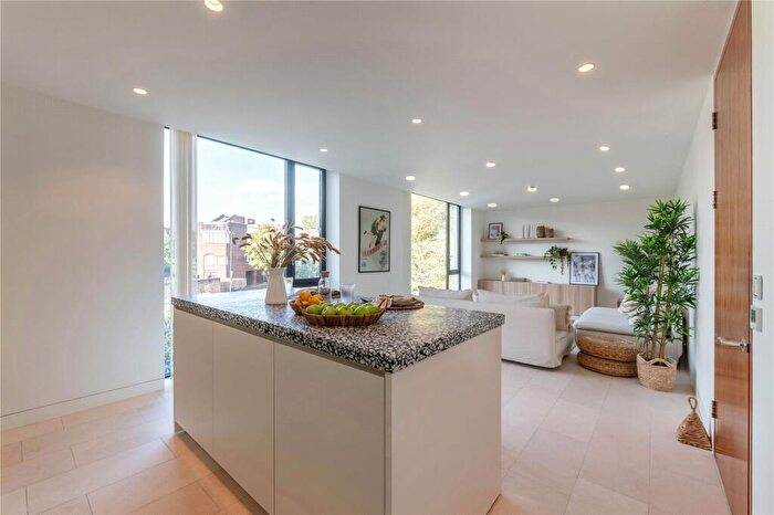 2 Bedroom Apartment To Rent In Oval Road, Camden, NW1