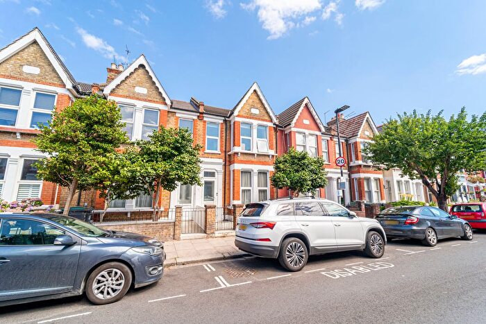 3 Bedroom Terraced House For Sale In Coleraine Road, Hornsey, N8