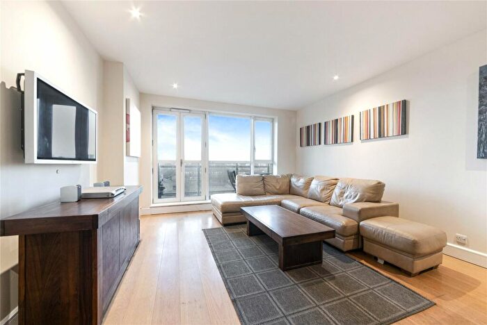 2 Bedroom Apartment To Rent In Westferry Circus, London, E14