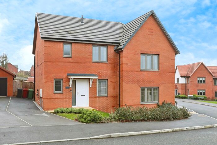 3 Bedroom Semi-Detached House For Sale In Canyon Meadow, Creswell, Worksop, S80