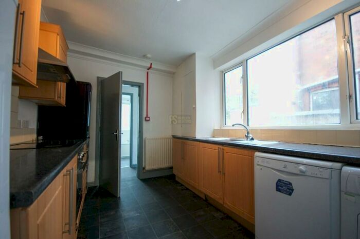 5 Bedroom End Of Terrace House To Rent In Pershore Road, Selly Park - Student Property, B29