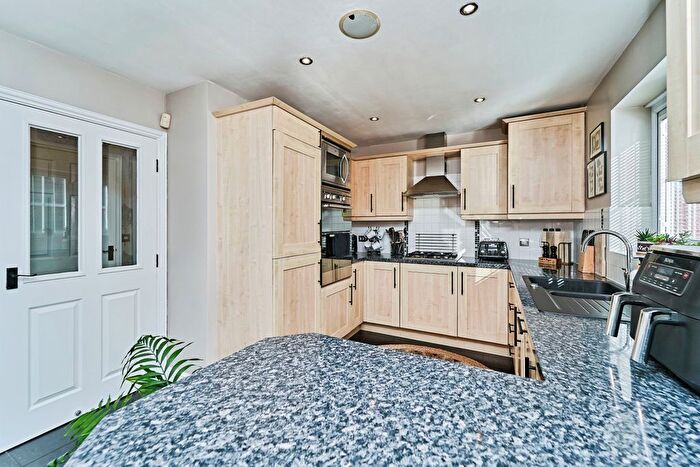 5 Bedroom Detached House For Sale In Old College Drive, Wednesbury, WS10