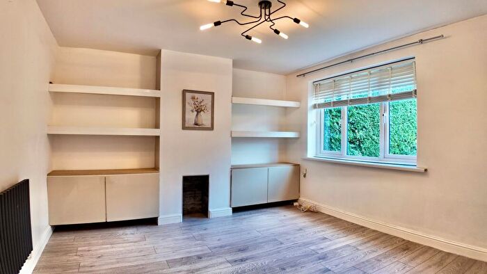 3 Bedroom Terraced House For Sale In Brynglas Avenue, Pontllanfraith, NP12