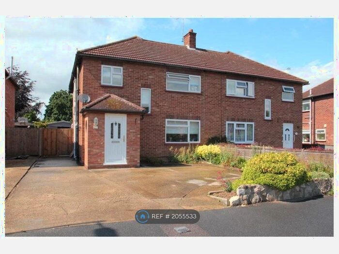 4 Bedroom Semi-Detached House To Rent In Reaper Road, Colchester, CO3