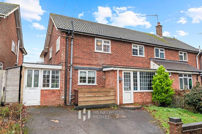 4 Bedroom Semi-Detached House For Sale In Slimmons Drive, St. Albans, AL4