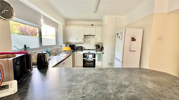 2 Bedroom Apartment For Sale In York Avenue, West Kirby, Wirral, Merseyside, CH48