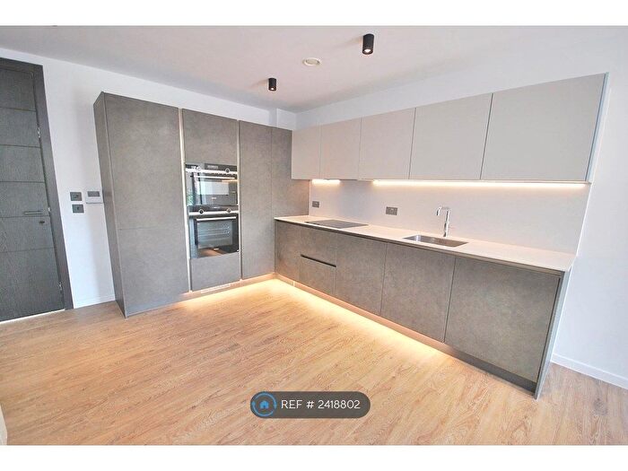 1 Bedroom Flat To Rent In Canal Wharf House, Manchester, M15