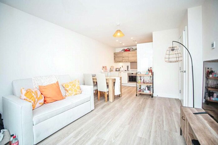 1 Bedroom Flat For Sale In Ocean Drive, Gillingham, Kent, ME7