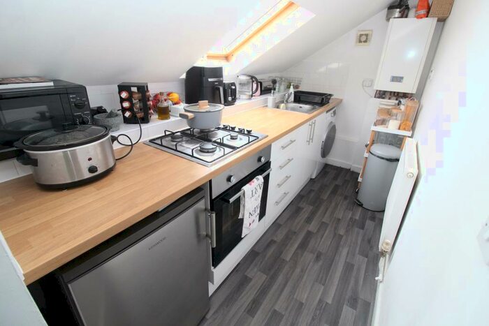 1 Bedroom Flat To Rent In Heol Y Nant, Rhiwbina, CF14