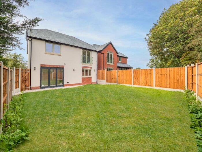 3 Bedroom Detached House To Rent In Monarchs Rise, Snitterfield, Stratford-upon-Avon, CV37