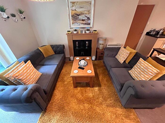 2 Bedroom Apartment To Rent In Hollins Bank Ct, Bolton Road, Blackburn, BB2