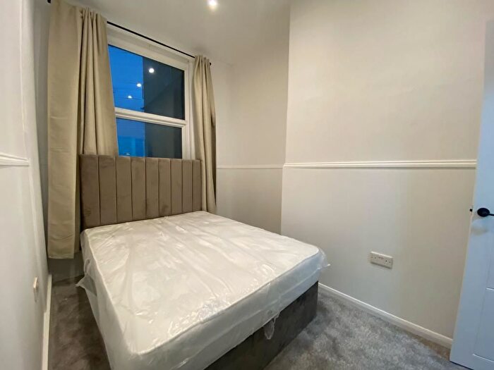 1 Bedroom Studio To Rent In Wandsworth High Street, London, SW18