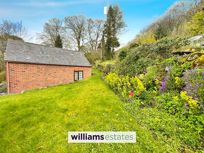 2 Bedroom Detached Bungalow For Sale In Village Road, Mold, CH7