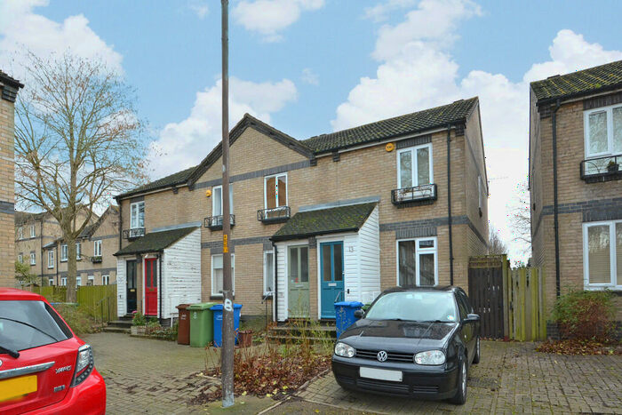 2 Bedroom Terraced House To Rent In Radley Court, London, SE16